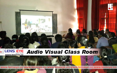 02-Audio-Visual-Class-Room