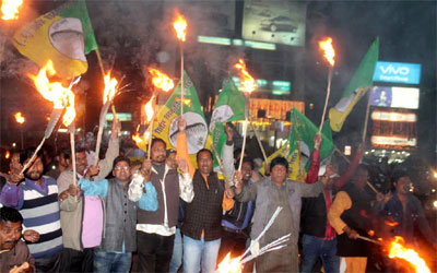 Eve of Jharkhand Bandh :: Tourch light protest rally