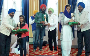 Gurbani Kanth Mukabla :: Prize distribution