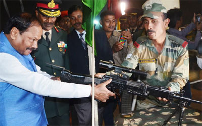 सैनिकों के कारण ही हमारा देश और तिरंगा सुरक्षित : रघुवर दास [मुख्यमंत्री, झारखंड ]   