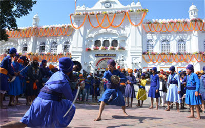 Lens Eye Special :: Gatka on occassion of Hola Mohalla.