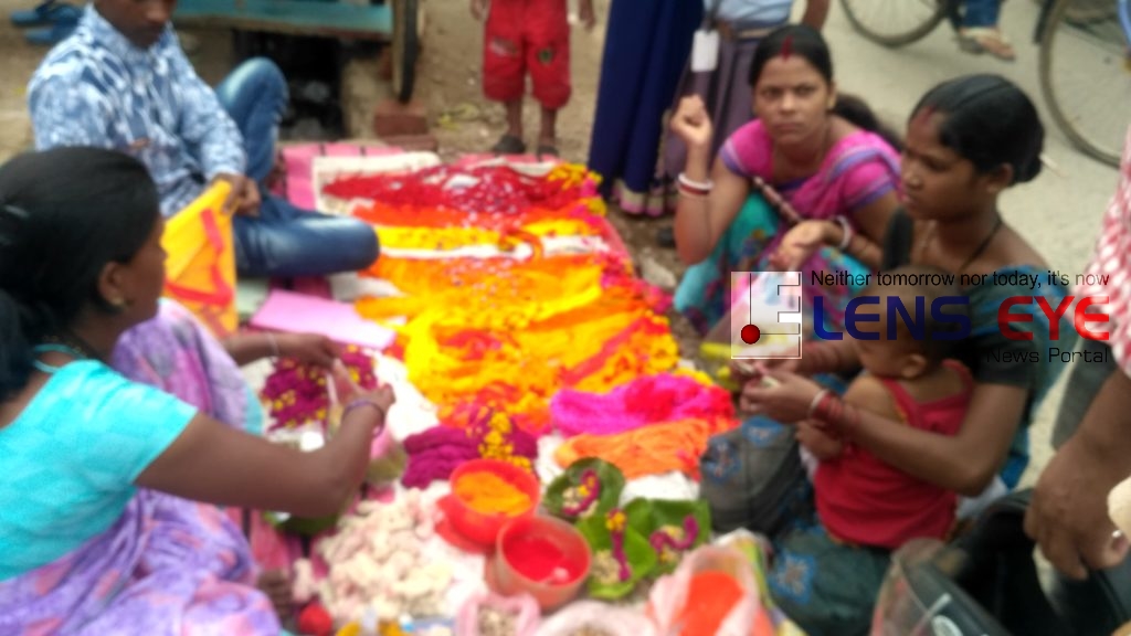 Devotees purchasing puja items ahead of Jivitputrika vrat puja festival