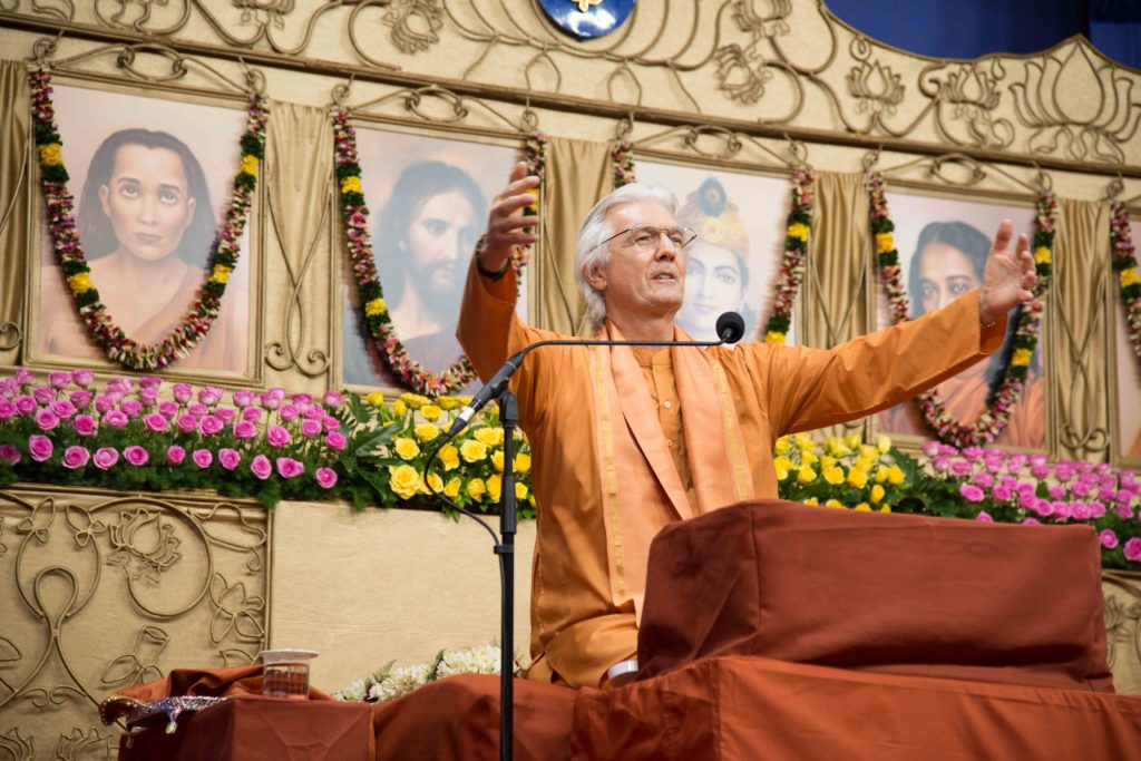 Five day annual convocation at Yogoda Ashram, Ranchi : the closing ceremony 